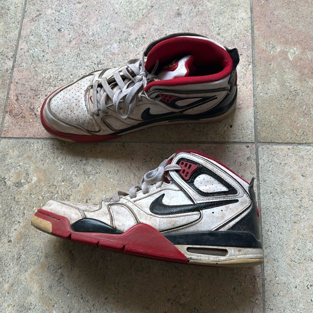 Nike Flight Falcon